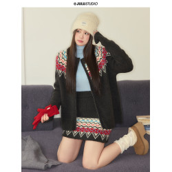 巨鹿工作室“聖誕紅酒屋”微胖mm費爾島氛圍毛衣開衫半裙大碼套裝