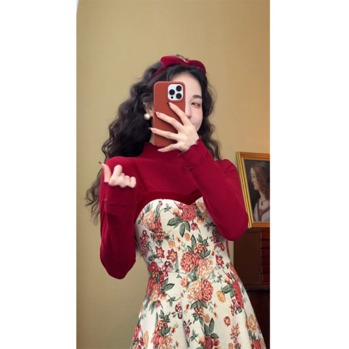 氣質高級感吊帶連衣裙2025秋冬新款冬季碎花裙子聖誕紅色長裙女裝