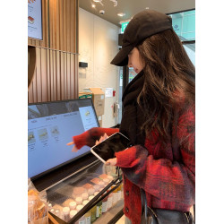 氛圍感聖誕紅色格紋毛衣女秋冬慵懶韓系高級感超好看v領針織開衫