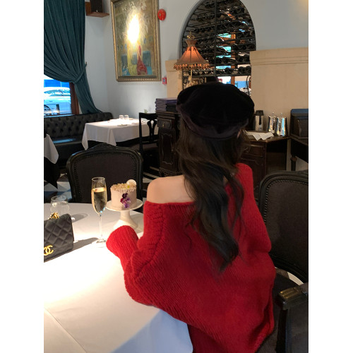 陳大鈺一字肩聖誕紅色毛衣女加厚秋冬寬松慵懶露肩設計氛圍感上衣 陳大鈺一字肩聖誕紅色毛衣女加厚秋冬寬松慵懶露肩設計氛圍感上衣