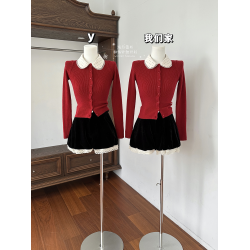 玖月伍 Christmas戀人 聖誕紅波點蕾絲翻領修身針織開衫上衣