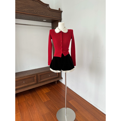 玖月伍 Christmas戀人 聖誕紅波點蕾絲翻領修身針織開衫上衣 玖月伍 Christmas戀人 聖誕紅波點蕾絲翻領修身針織開衫上衣