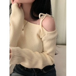 本命年聖誕紅色露肩系帶針織毛衣女秋冬設計感小衆軟糯一字肩上衣