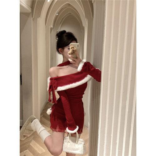 新年戰袍聖誕紅色連衣裙女秋冬性感蕾絲包臀裙一字肩毛毛掛脖裙子 新年戰袍聖誕紅色連衣裙女秋冬性感蕾絲包臀裙一字肩毛毛掛脖裙子