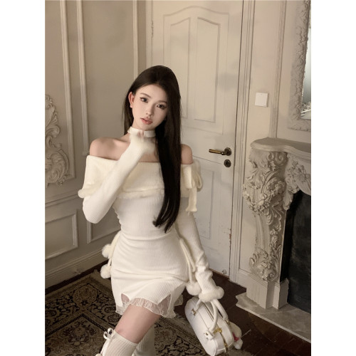 新年戰袍聖誕紅色連衣裙女秋冬性感蕾絲包臀裙一字肩毛毛掛脖裙子 新年戰袍聖誕紅色連衣裙女秋冬性感蕾絲包臀裙一字肩毛毛掛脖裙子