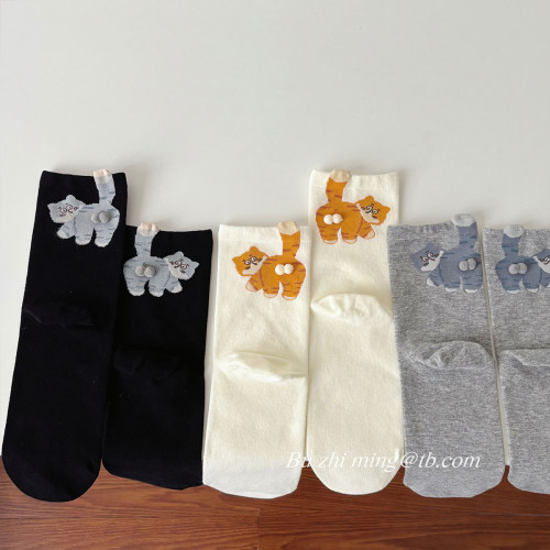 某書同款~可愛俏皮立體貓蛋蛋襪子女少女心中筒襪舒適無骨純棉