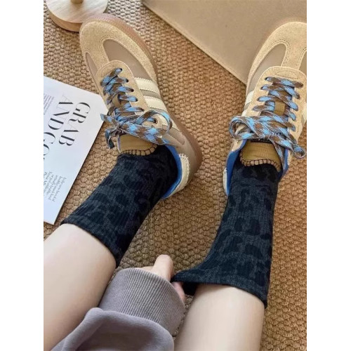 超酷的復古豹紋襪|秋冬咖色中筒襪配德訓鞋堆堆襪子韓版棉系潮襪 超酷的復古豹紋襪|秋冬咖色中筒襪配德訓鞋堆堆襪子韓版棉系潮襪