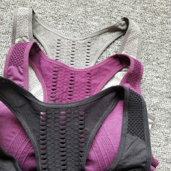 出口單  擼鐵運動文胸速乾鏤空款內衣跑步健身衣瑜珈吸汗透氣