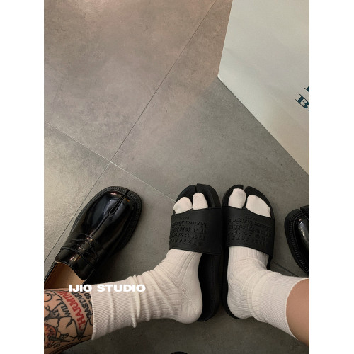 IJIO 日系寬竪條紋純色二趾襪極簡基礎款分趾襪Tabi分趾鞋女搭配 IJIO 日系寬竪條紋純色二趾襪極簡基礎款分趾襪Tabi分趾鞋女搭配