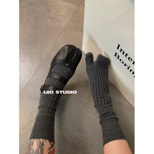 IJIO 日系寬竪條紋純色二趾襪極簡基礎款分趾襪Tabi分趾鞋女搭配 IJIO 日系寬竪條紋純色二趾襪極簡基礎款分趾襪Tabi分趾鞋女搭配