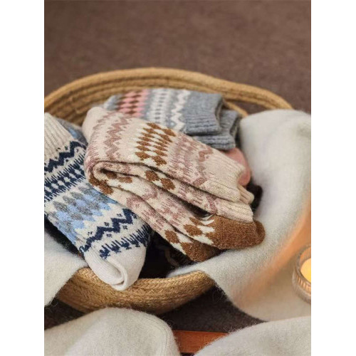 復古費爾島襪子女秋冬季中筒襪羊毛加絨加厚保暖冬天民族風長筒襪 復古費爾島襪子女秋冬季中筒襪羊毛加絨加厚保暖冬天民族風長筒襪