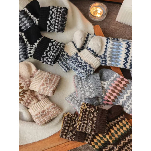 復古費爾島襪子女秋冬季中筒襪羊毛加絨加厚保暖冬天民族風長筒襪 復古費爾島襪子女秋冬季中筒襪羊毛加絨加厚保暖冬天民族風長筒襪