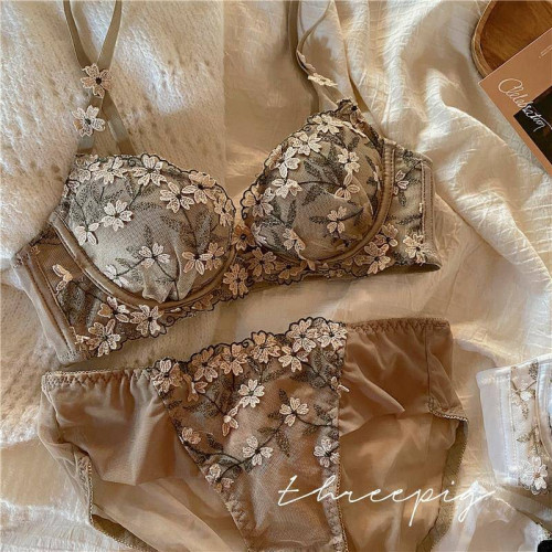 日系性感少女感刺綉花朵內衣女聚攏小胸上托調整型軟鋼圈文胸套裝 日系性感少女感刺綉花朵內衣女聚攏小胸上托調整型軟鋼圈文胸套裝