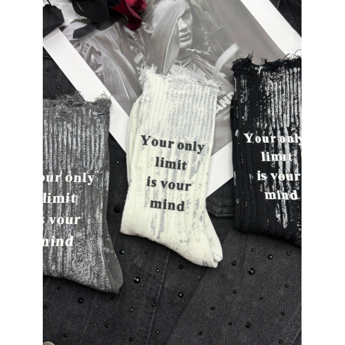 潮流銀色噴漆中筒襪個性洋氣百搭外穿潮襪立體燙母破洞堆堆襪 潮流銀色噴漆中筒襪個性洋氣百搭外穿潮襪立體燙母破洞堆堆襪