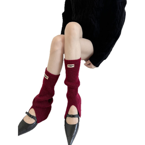 洞洞妖 MIU風字母襪套秋冬羊毛針織布標開叉曡穿中筒保暖配雪地靴 洞洞妖 MIU風字母襪套秋冬羊毛針織布標開叉曡穿中筒保暖配雪地靴