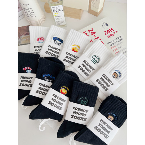 白色運動襪子女純棉中筒襪簡約日系卡通刺綉百搭黑色長襪ins春夏 白色運動襪子女純棉中筒襪簡約日系卡通刺綉百搭黑色長襪ins春夏