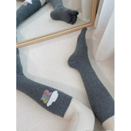 韓國雲朵閃電印花百搭中長款分指專業矽膠防滑小腿襪長筒瑜珈襪 韓國雲朵閃電印花百搭中長款分指專業矽膠防滑小腿襪長筒瑜珈襪