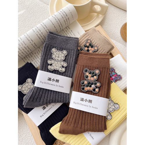 韓版時尚水鑽小熊裝飾襪設計感個性外穿百搭堆堆襪中筒棉襪ins潮 韓版時尚水鑽小熊裝飾襪設計感個性外穿百搭堆堆襪中筒棉襪ins潮