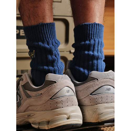 藍色刺綉字母男款運動中筒襪日系針織堆堆長襪港風潮牌粗線純棉襪 藍色刺綉字母男款運動中筒襪日系針織堆堆長襪港風潮牌粗線純棉襪