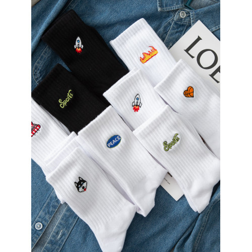 襪子男士中筒純棉男女刺綉運動襪街頭潮流ins高腰情侶黑白中筒襪 襪子男士中筒純棉男女刺綉運動襪街頭潮流ins高腰情侶黑白中筒襪