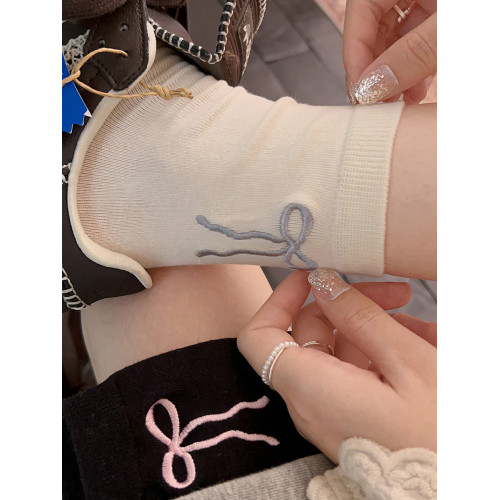 襪子女中筒襪精梳棉後跟蝴蝶結刺綉春秋季中長筒日系芭蕾風堆堆襪 襪子女中筒襪精梳棉後跟蝴蝶結刺綉春秋季中長筒日系芭蕾風堆堆襪