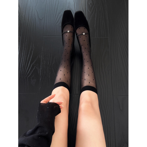 時尚感超絕的微透黑絲波點wa~高級感十足!復古氛圍感春夏直接get 時尚感超絕的微透黑絲波點wa~高級感十足!復古氛圍感春夏直接get