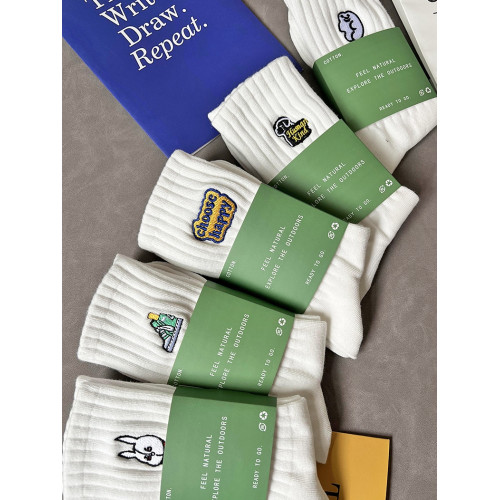 襪子男長襪春夏季純棉防臭吸汗男士中筒刺綉籃球運動款長筒潮女襪 襪子男長襪春夏季純棉防臭吸汗男士中筒刺綉籃球運動款長筒潮女襪