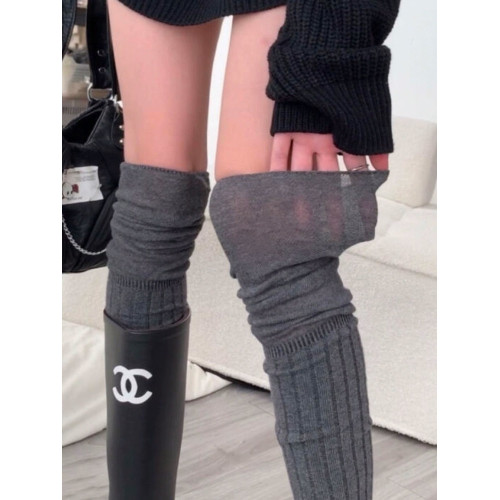 誰懂啊,過膝襪搭靴子真的巨巨巨好看!黑灰高級配色,慵懶隨性~ 誰懂啊,過膝襪搭靴子真的巨巨巨好看!黑灰高級配色,慵懶隨性~