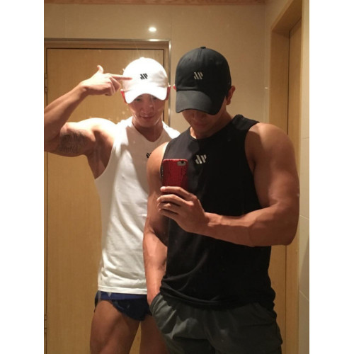 夏季顯肌肉男款健身運動速乾透氣無袖背心吸汗無袖跑步籃球T恤男