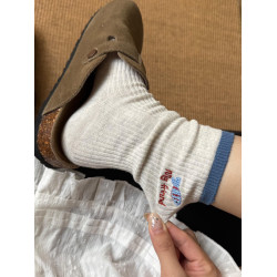 小貓與魚~左右兩衹腳都是不一樣的圖案~好可愛~襪子女AB中筒堆堆