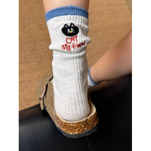 小貓與魚~左右兩衹腳都是不一樣的圖案~好可愛~襪子女AB中筒堆堆 小貓與魚~左右兩衹腳都是不一樣的圖案~好可愛~襪子女AB中筒堆堆