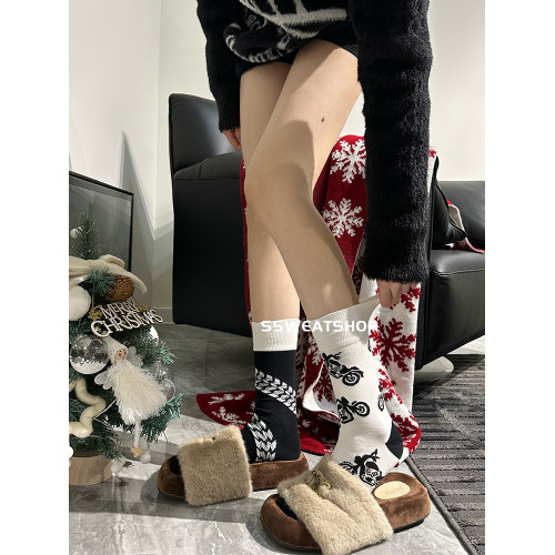 SSWEATSHOP AB卡通不對稱創意情侶街頭風撞色鴛鴦ins中筒潮襪女 SSWEATSHOP AB卡通不對稱創意情侶街頭風撞色鴛鴦ins中筒潮襪女