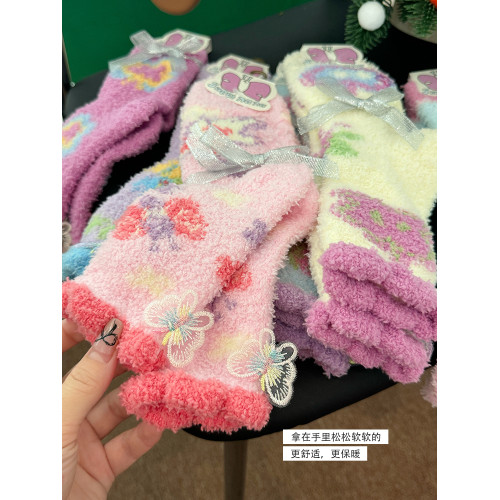 加厚絨襪子女秋冬保暖中筒可愛珊瑚絨日系家居地板襪睡眠襪暖腳 加厚絨襪子女秋冬保暖中筒可愛珊瑚絨日系家居地板襪睡眠襪暖腳