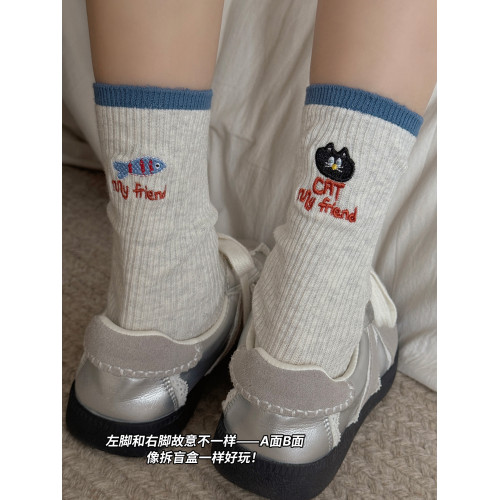 灰色襪子女中筒襪春秋純棉貓吃魚卡通可愛搞怪長襪女款初中生秋冬 灰色襪子女中筒襪春秋純棉貓吃魚卡通可愛搞怪長襪女款初中生秋冬