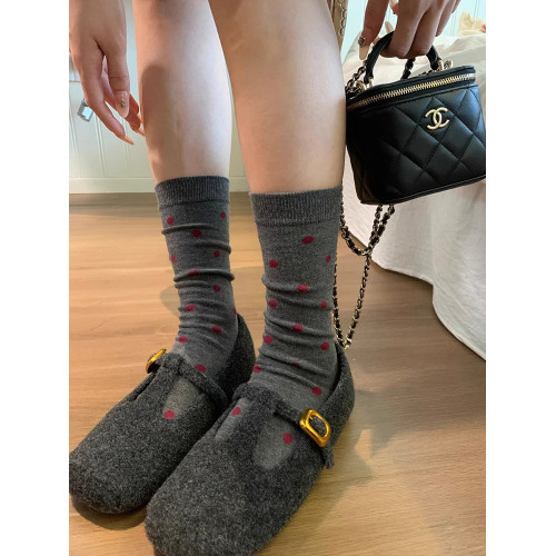 格雷系深灰+酒紅波點~意外好看!夏季復古風~軟乎乎的質感~穿不膩 格雷系深灰+酒紅波點~意外好看!夏季復古風~軟乎乎的質感~穿不膩