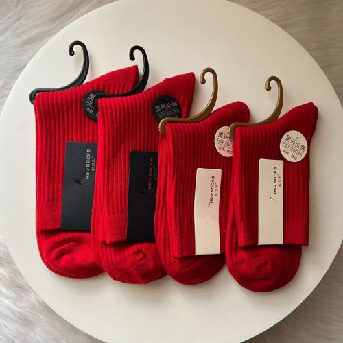 紅襪子本命年純棉紅色襪子男女款中筒襪2025秋冬情侶結婚大紅長襪 紅襪子本命年純棉紅色襪子男女款中筒襪2025秋冬情侶結婚大紅長襪