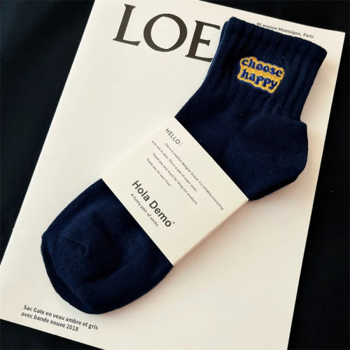 襪子男士春秋季刺綉襪子中筒棉襪吸汗透氣長襪潮男運動襪中長款襪 襪子男士春秋季刺綉襪子中筒棉襪吸汗透氣長襪潮男運動襪中長款襪