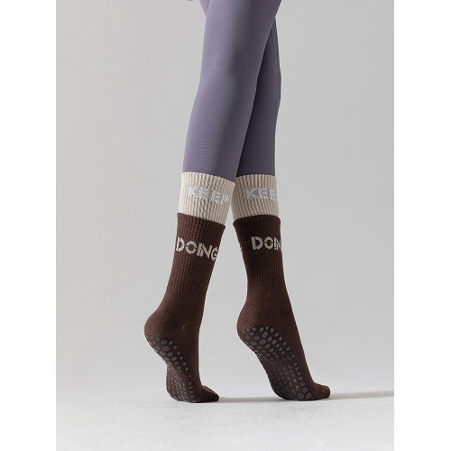 samyama瑜珈襪女夏季薄款專業防滑中筒襪運動健身普拉提襪子 samyama瑜珈襪女夏季薄款專業防滑中筒襪運動健身普拉提襪子