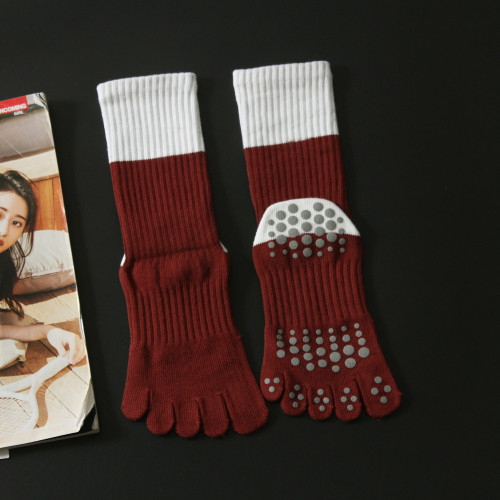 撞色羅紋防滑減震高彈棉質普拉提瑜珈五指中筒襪