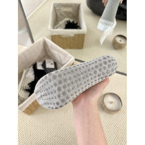 祖兒兔兔蕾絲綁帶防滑瑜珈襪 祖兒兔兔蕾絲綁帶防滑瑜珈襪