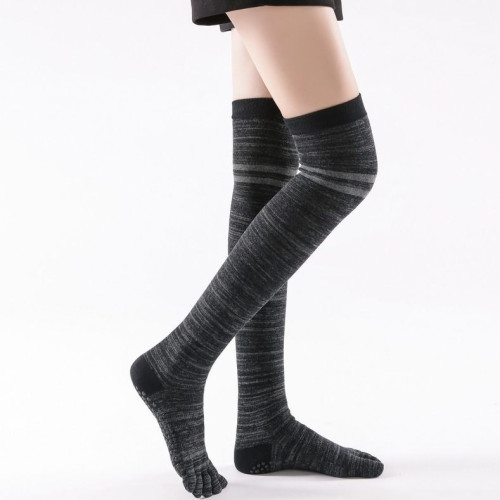 高檔長款過膝瑜珈襪專業防滑防臭高筒襪初學者瘦腿五指襪女秋冬款 高檔長款過膝瑜珈襪專業防滑防臭高筒襪初學者瘦腿五指襪女秋冬款