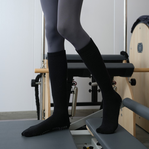 秋冬加厚保暖高筒瑜珈襪專業運動五指襪新款防滑舞蹈普拉提襪子 秋冬加厚保暖高筒瑜珈襪專業運動五指襪新款防滑舞蹈普拉提襪子