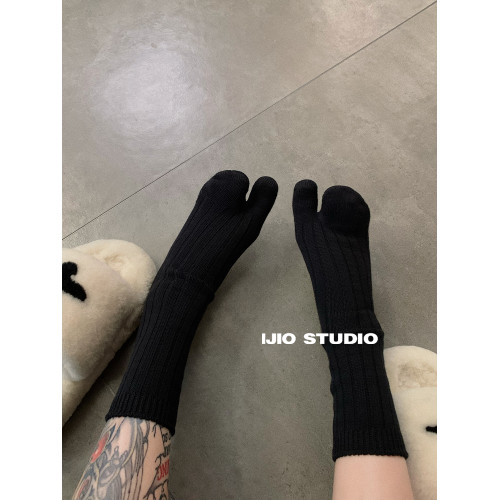 IJIO 秋冬粗針純色分趾襪日系復古二趾堆堆棉襪Tabi搭配襪加厚 IJIO 秋冬粗針純色分趾襪日系復古二趾堆堆棉襪Tabi搭配襪加厚