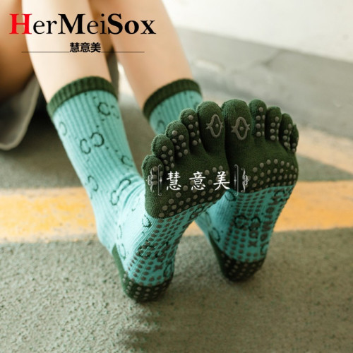 3雙裝CC五指瑜珈襪中筒女專業春夏防滑長筒普拉提襪室內健身訓練 3雙裝CC五指瑜珈襪中筒女專業春夏防滑長筒普拉提襪室內健身訓練