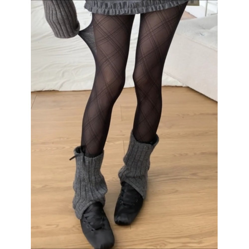 尊嘟很愛!菱格黑絲+襪套真的好美好耐看!秋冬高級感輕松拿捏~ 尊嘟很愛!菱格黑絲+襪套真的好美好耐看!秋冬高級感輕松拿捏~