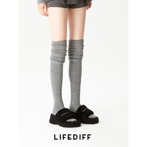 加厚髮熱保暖大腿襪秋冬季日系竪紋過膝堆堆襪女深灰色長筒配長靴 加厚髮熱保暖大腿襪秋冬季日系竪紋過膝堆堆襪女深灰色長筒配長靴