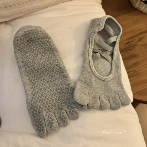 自畱款~普拉提瑜珈防滑襪健身運動女士五指襪舒適排汗襪子普拉提