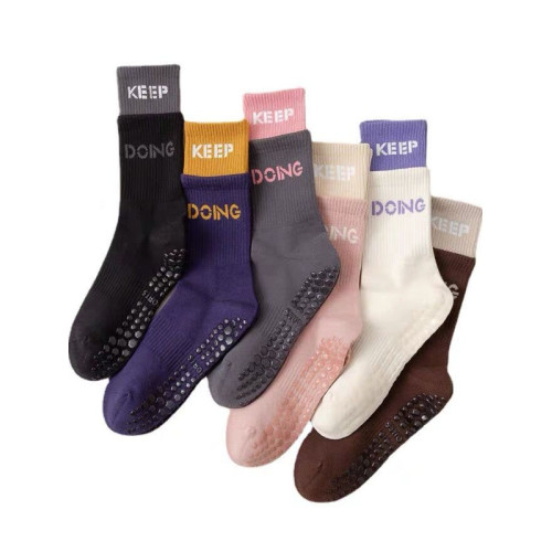 IuIu yogo瑜珈襪子女士防滑拼色中筒襪室內健身普拉提訓練運動襪 IuIu yogo瑜珈襪子女士防滑拼色中筒襪室內健身普拉提訓練運動襪
