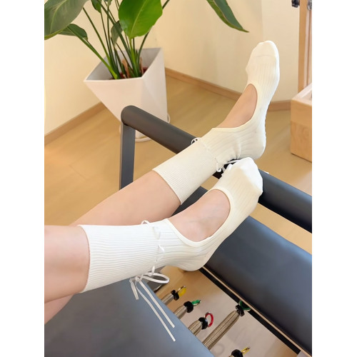 被美到了!問爆了!誰家的瑜珈襪那麽好看啊!miu裡miu氣太愛了! 被美到了!問爆了!誰家的瑜珈襪那麽好看啊!miu裡miu氣太愛了!