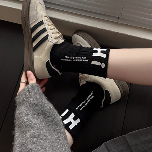 韓國ins潮襪秋冬款米白色小腿襪黑色中筒襪堆堆短襪子棉質破洞襪 韓國ins潮襪秋冬款米白色小腿襪黑色中筒襪堆堆短襪子棉質破洞襪